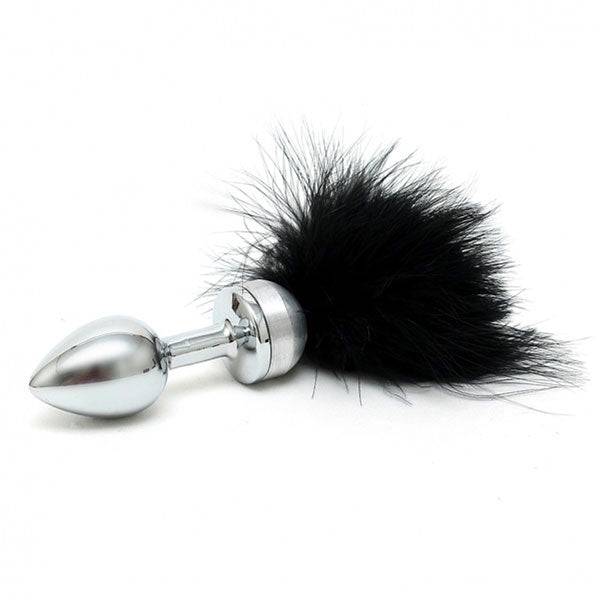 Rimba Liten Butt Plug featuring soft black feathers for a unique and playful touch.