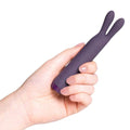 Je Joue Rabbit Bullet Vibrator in Lila, featuring a sleek design and ergonomic shape for targeted stimulation.