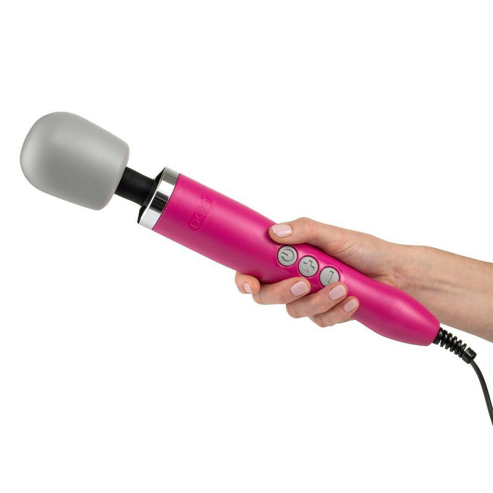 Doxy Wand Massageapparat in pink, featuring a sleek design and ergonomic handle, perfect for targeted muscle relief.