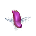 Love To Love Believer klitorisvibrator in soft pink with a curved design and textured surface for enhanced pleasure.