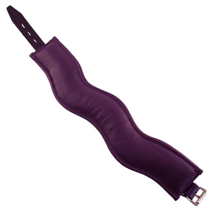 Rouge Garments Lila vadderad hållningskrage in purple, featuring a soft padded design for comfort and support.