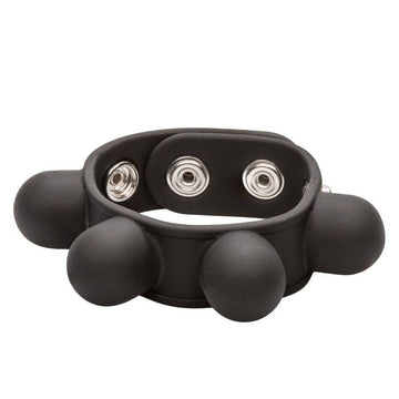 California Exotic Tyngd bollsträckare Cock Ring in sleek black silicone with textured surface for enhanced pleasure.