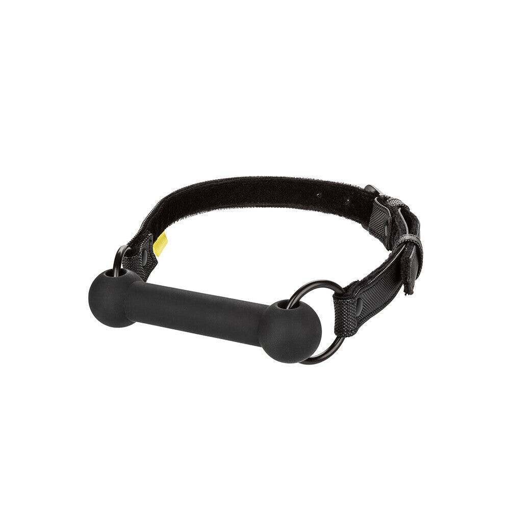 California Exotic Gränslös Bar Gag with adjustable straps and a sleek design for comfortable wear.