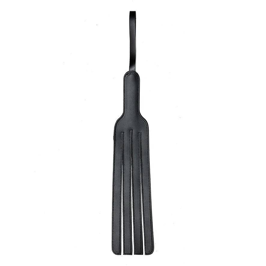 Rimba leather gaffel-shaped paddle with smooth finish and sturdy handle, perfect for versatile use.