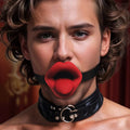XR Brands Master Series Vibrerande Sissy Mouth Gag with adjustable straps and a sleek design in black.